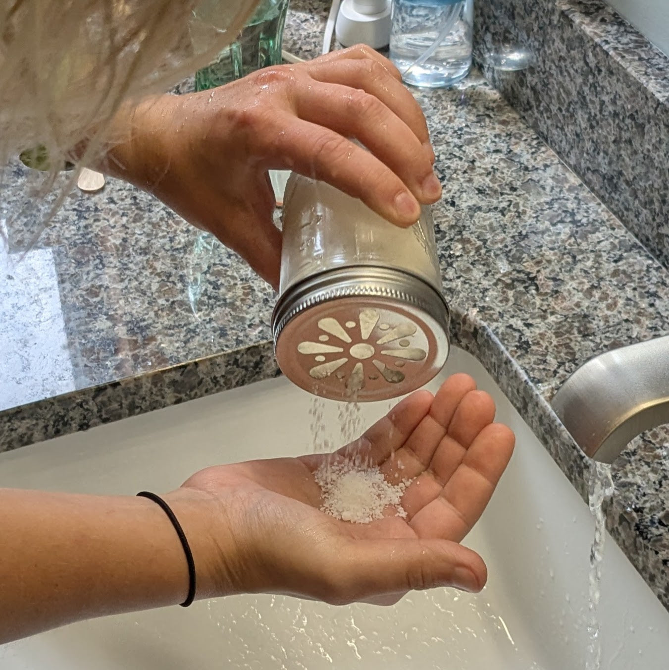 Fizzing Hand Cleanser